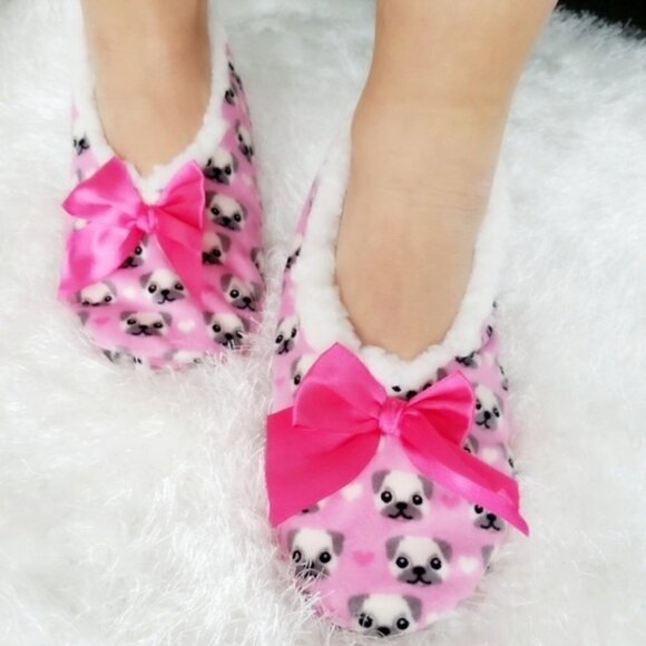 Puppy Slippers - Picture 1 of 4